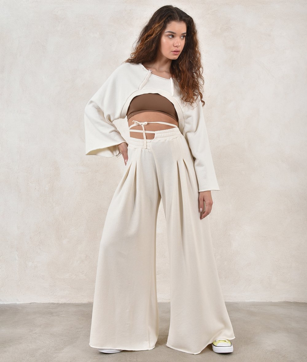 Wide Pants With Tying On The Waist