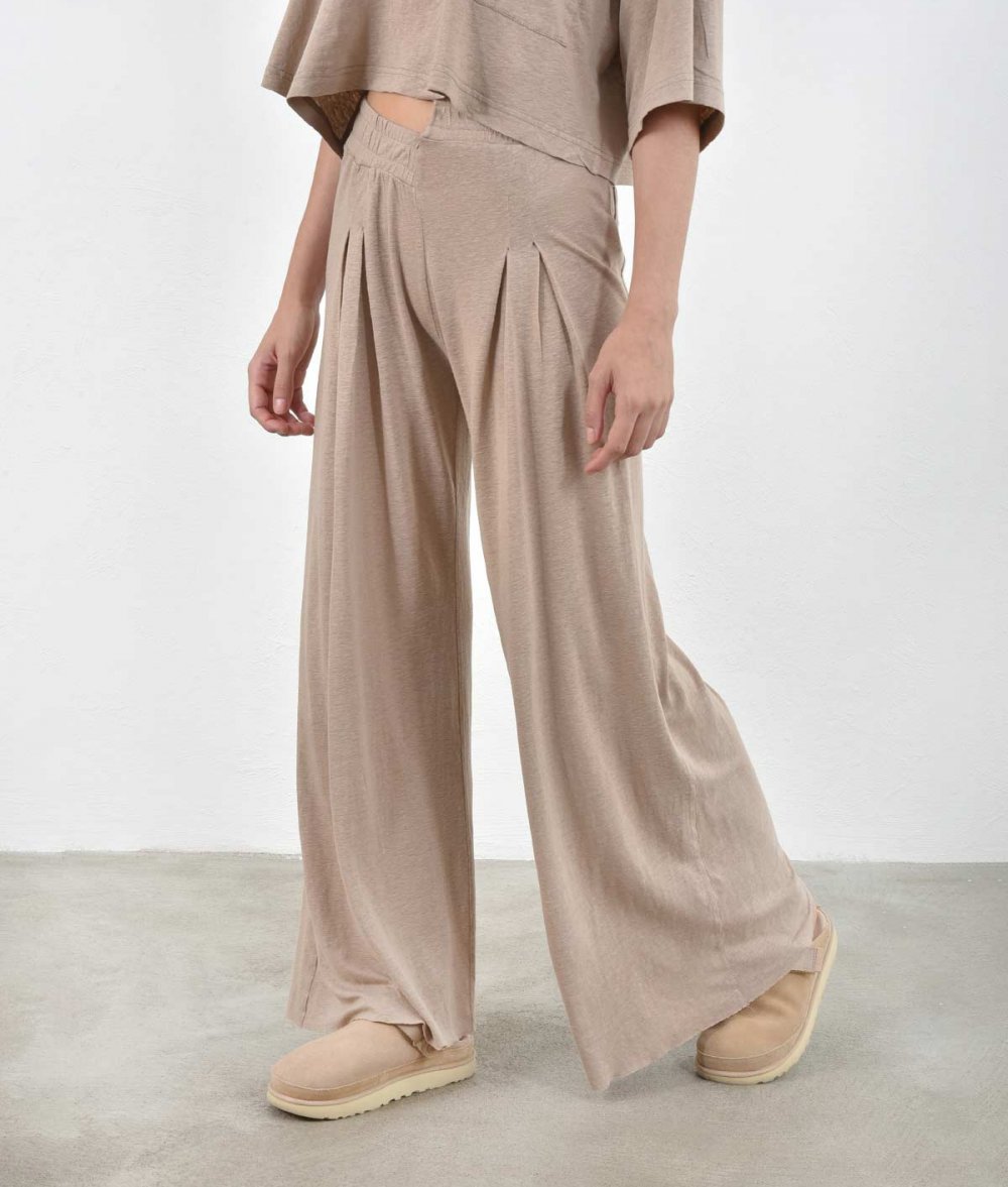 Wide Pants With Waist Tying